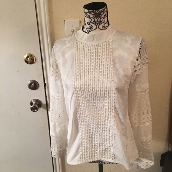 BRAND NEW KOREA WHITE LACE TOP RARE - Picture 6 of 8